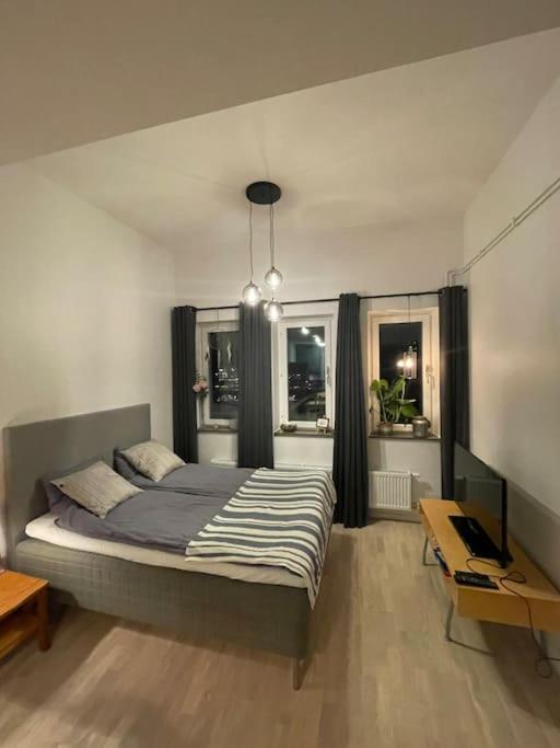 Newly Built Bright Apartment, Close To Everything If You Want To Visit Stockholm, You Will Find The Perfect Accommodation Here! Ferry Line 80 Makes It Very Convenient And Easy To Get To The City Center 纳卡 外观 照片