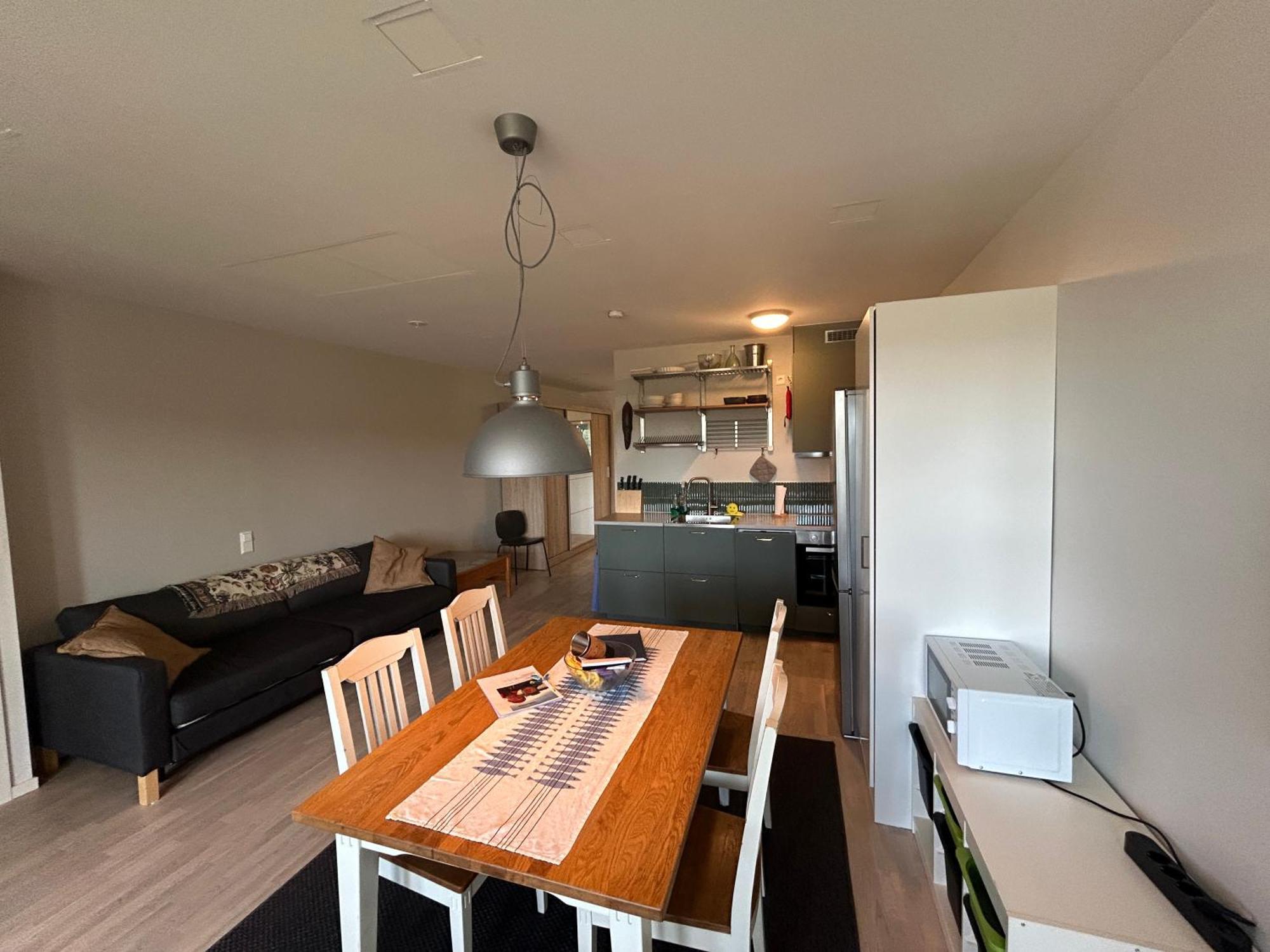 Newly Built Bright Apartment, Close To Everything If You Want To Visit Stockholm, You Will Find The Perfect Accommodation Here! Ferry Line 80 Makes It Very Convenient And Easy To Get To The City Center 纳卡 外观 照片