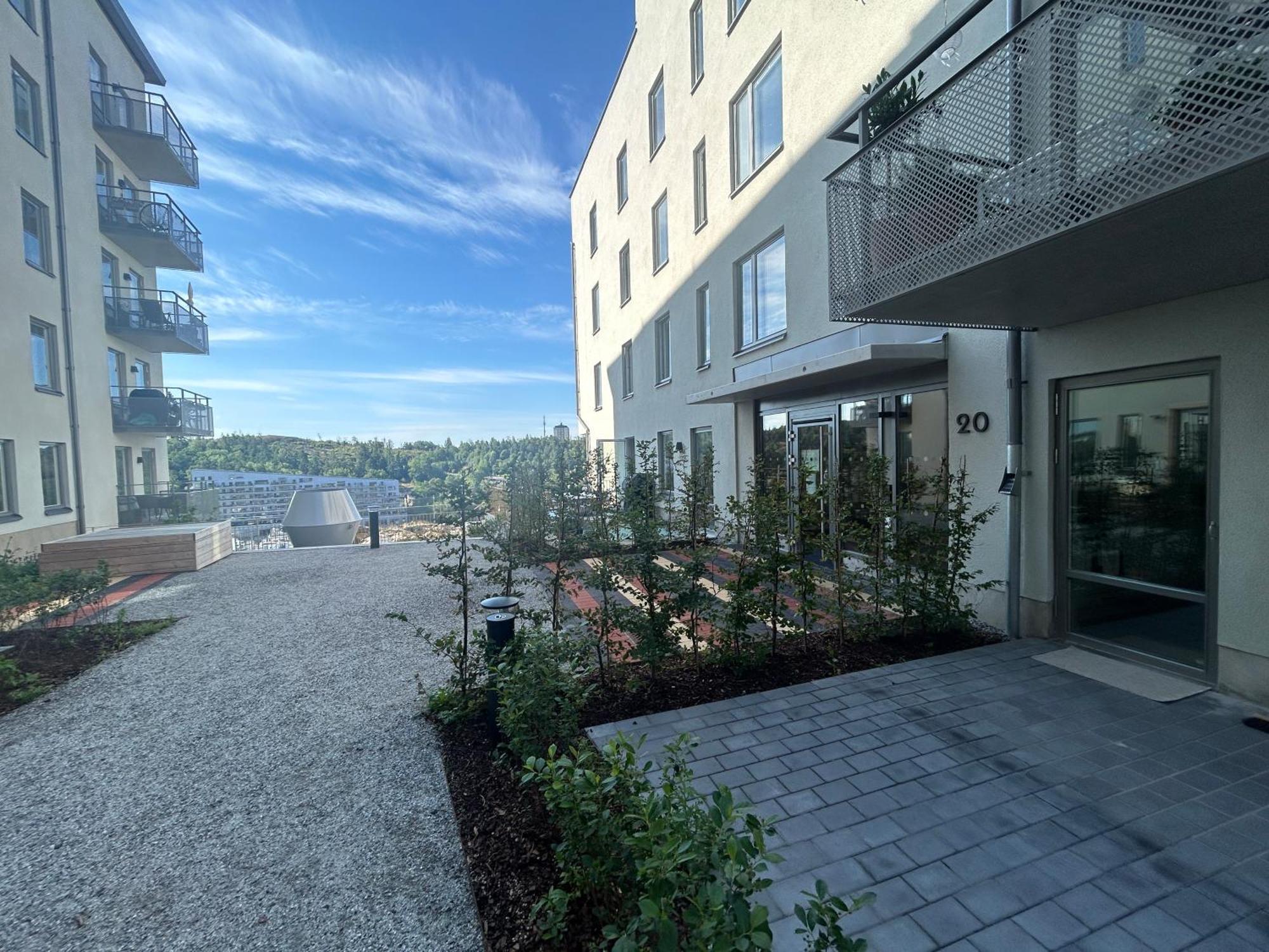 Newly Built Bright Apartment, Close To Everything If You Want To Visit Stockholm, You Will Find The Perfect Accommodation Here! Ferry Line 80 Makes It Very Convenient And Easy To Get To The City Center 纳卡 外观 照片